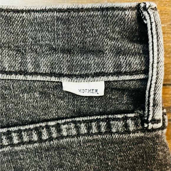 MOTHER Dazzler Hover Jeans.  Size 30 - Picture 8 of 16